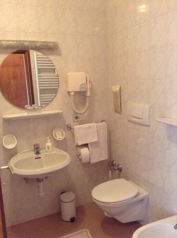 Hotel Tannerhof Meran Pokój zdjęcie